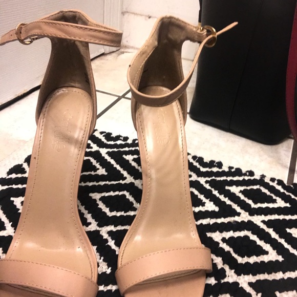 Nude Open toe heels - Picture 2 of 3